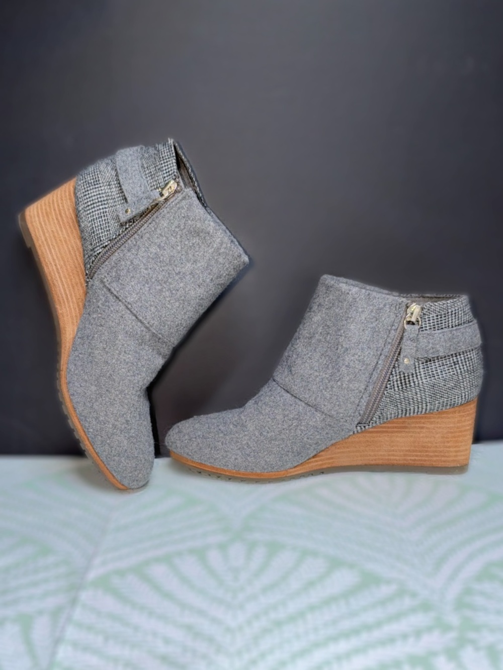 Dr. Scholl's Womens Create Wedge Ankle Bootie Mid Grey Flannel